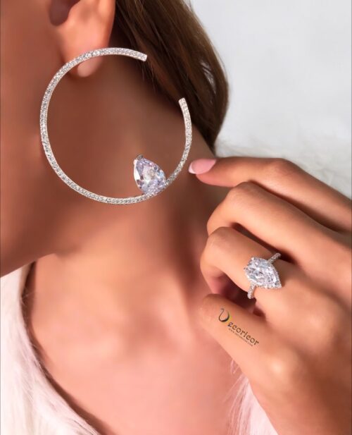 Asymmetrical silver hoop earrings E809