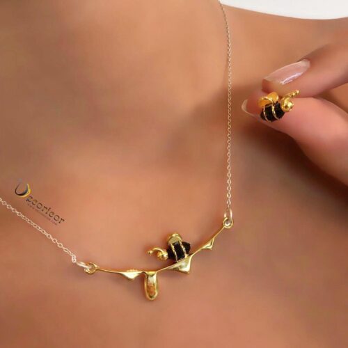 silver bee necklace N759 and earrings set